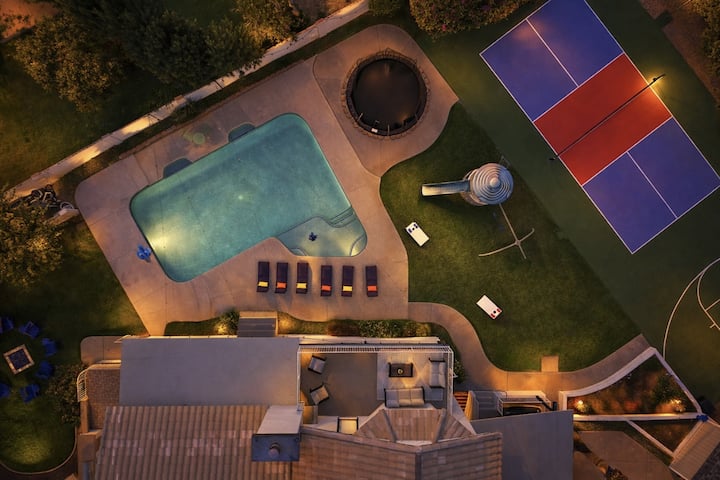 Mesa Pickleball + Fire Pit — photo 3