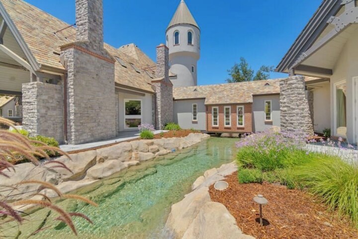 Luxury Castle Retreat — photo 2