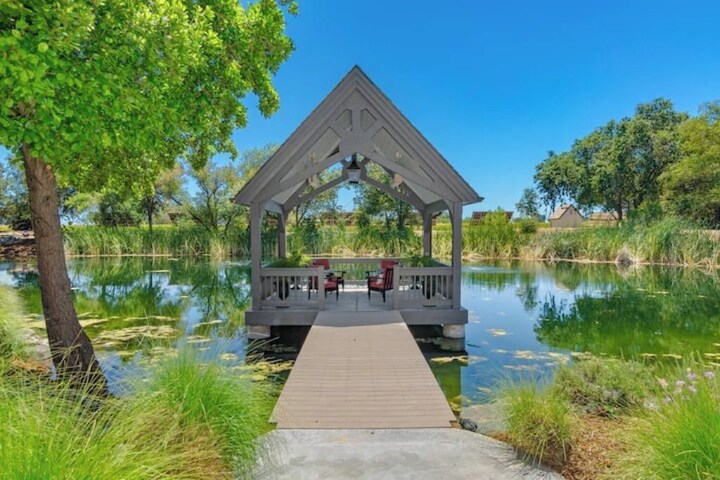 Luxury Castle Retreat — photo 4