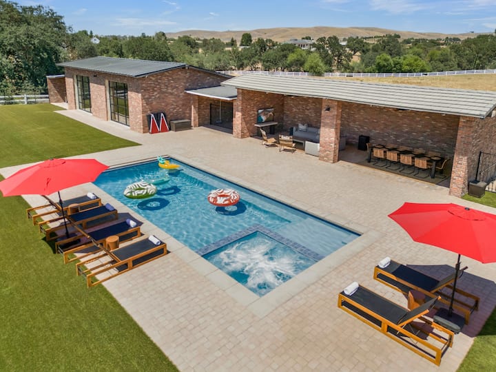 15-Acre Olive Estate — photo 2